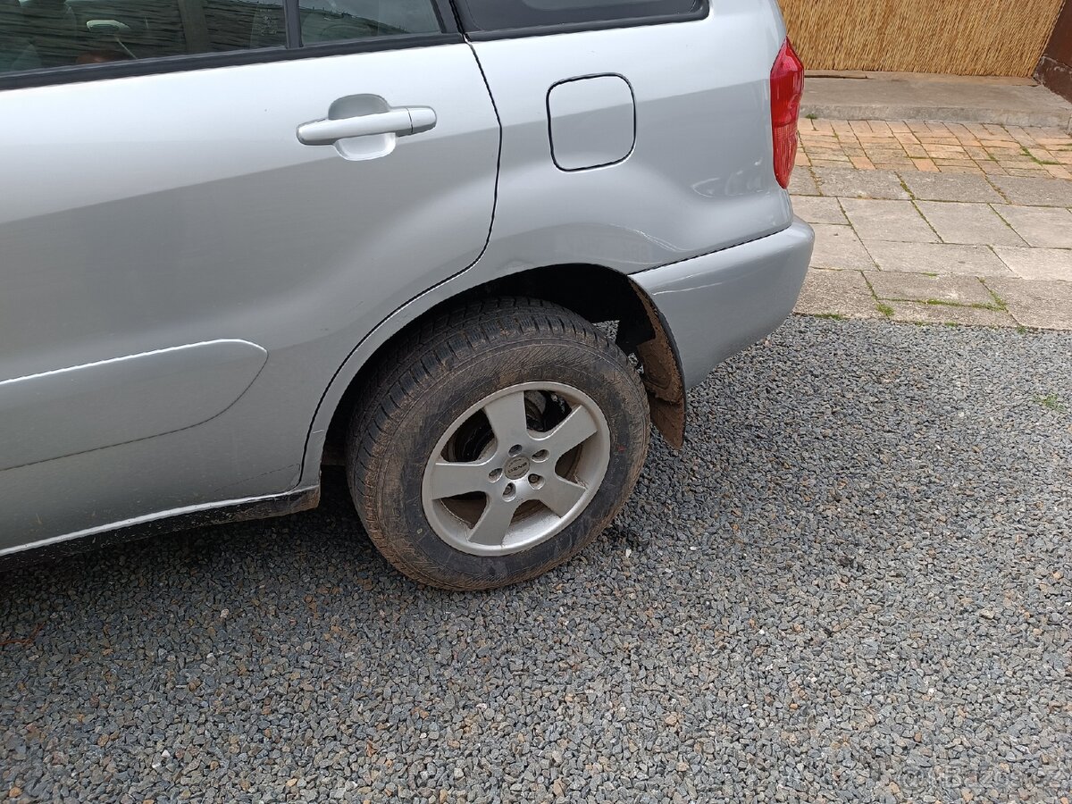 Prodám Toyotu RAV4 - 11