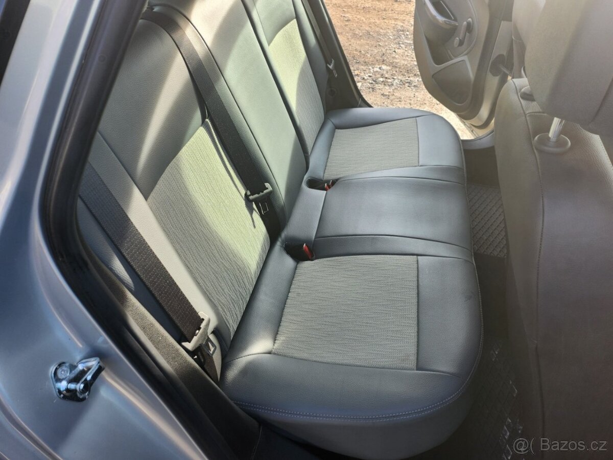 Opel Astra 1.4 16V - 11