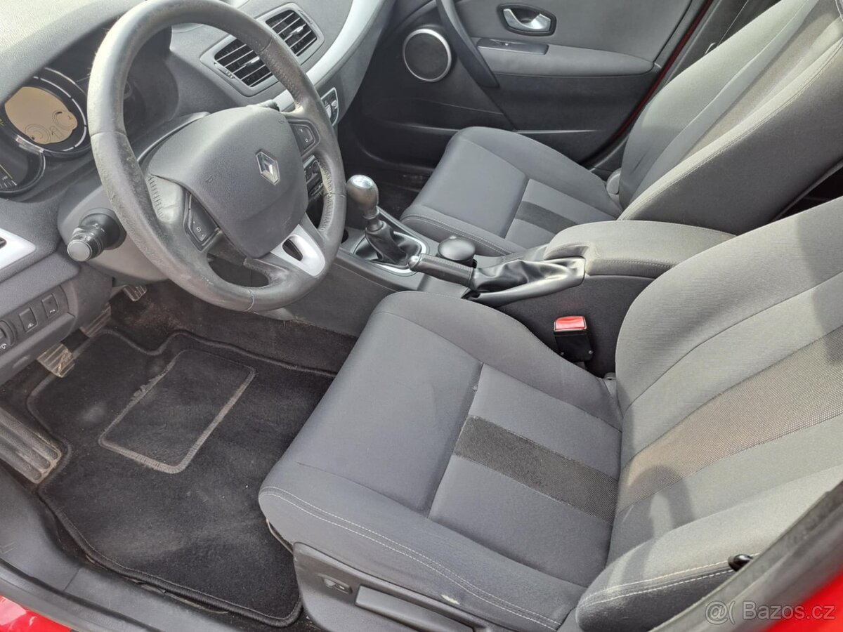 Renault Megane combi 1.6i - 11