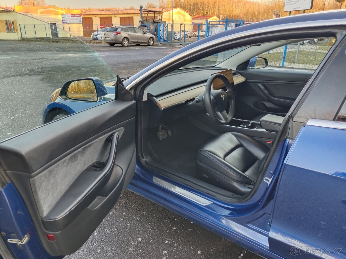 Tesla Model 3 Long Range Dual Motor AWD - 11