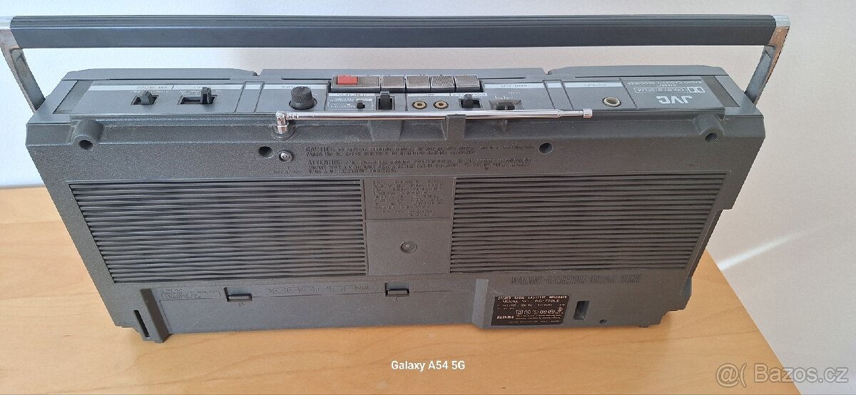 Radiomagnetofon JVC - 11