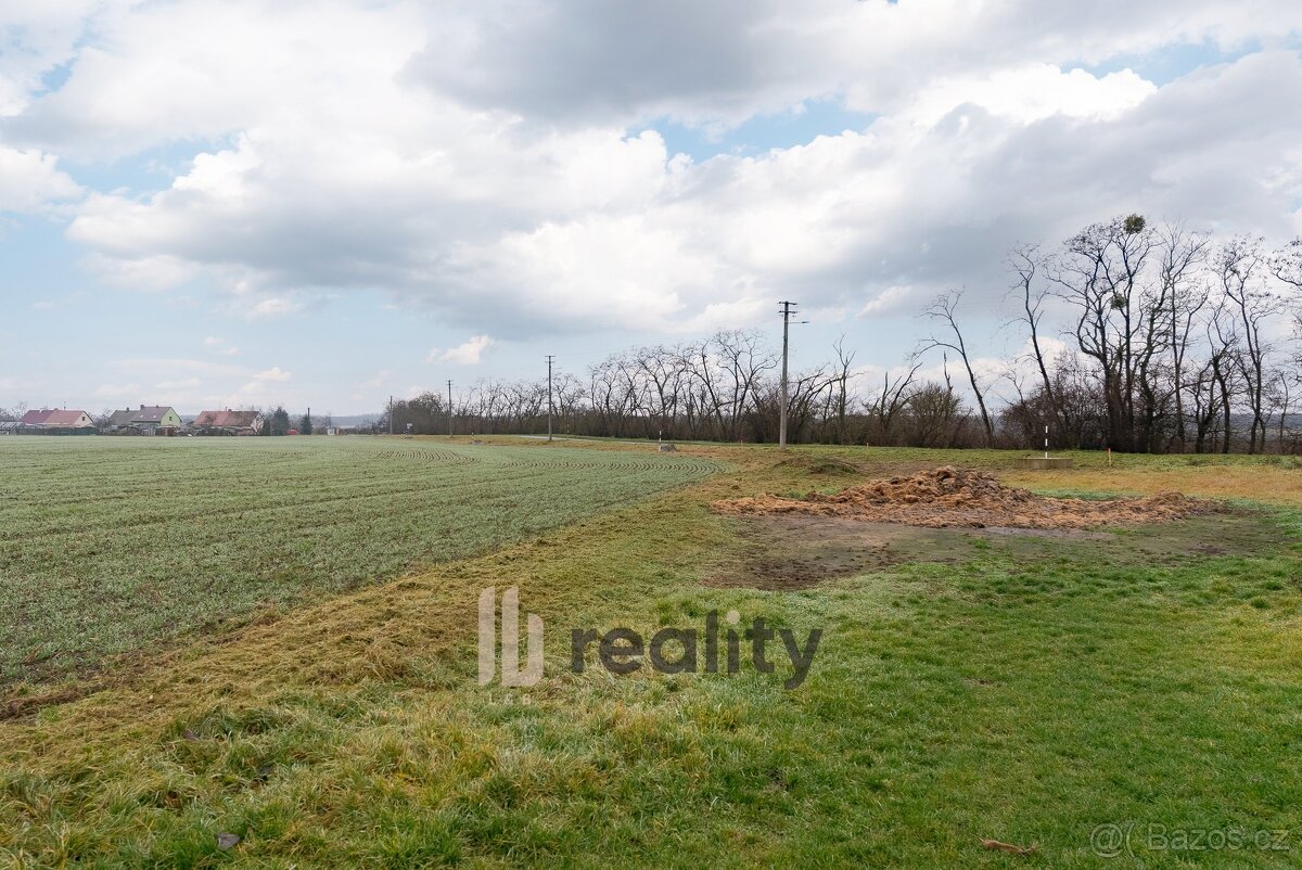 Prodej stavebního pozemku 740 m², Pohořelice, ev.č. 00045 - 11