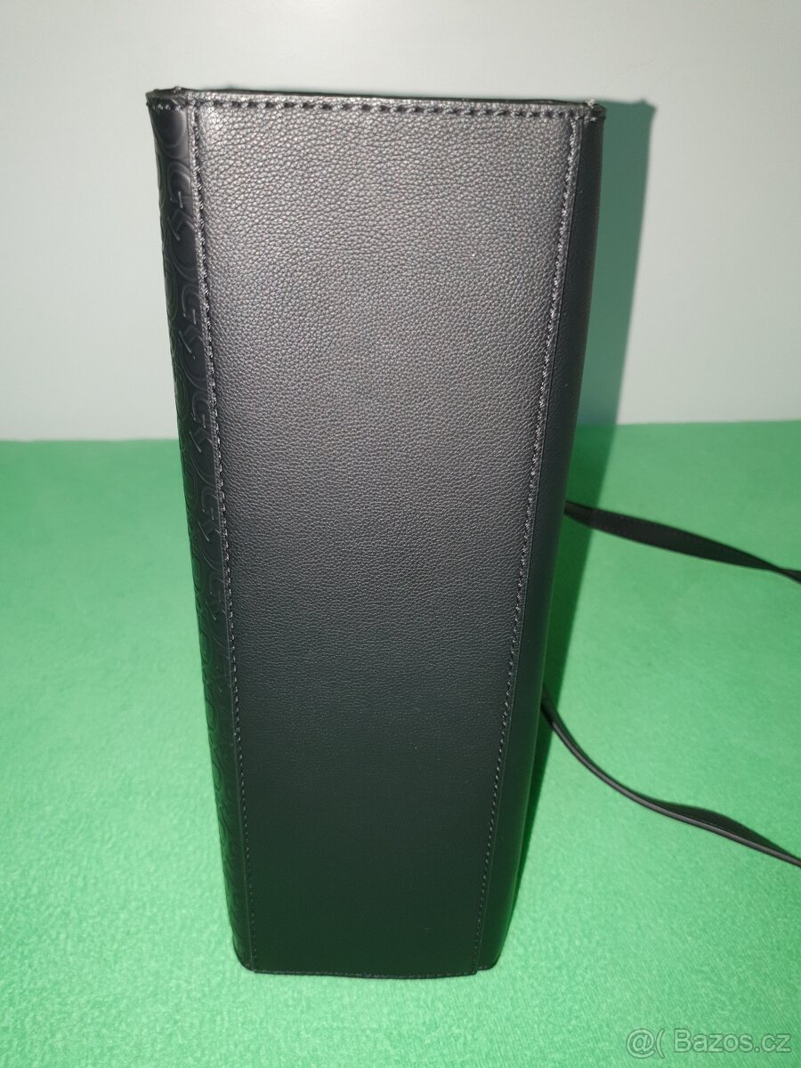 Dámská kabelka Guess - 11