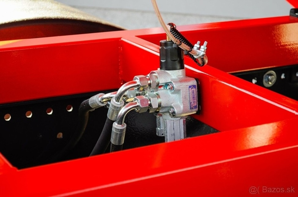 MERCEDES AXOR 1824 TŘÍSTRANNÝ S3 SKLÁPĚČ - VYKLÁPĚČ EURO4 - 11