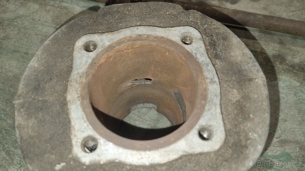 Trabant - díly - 11