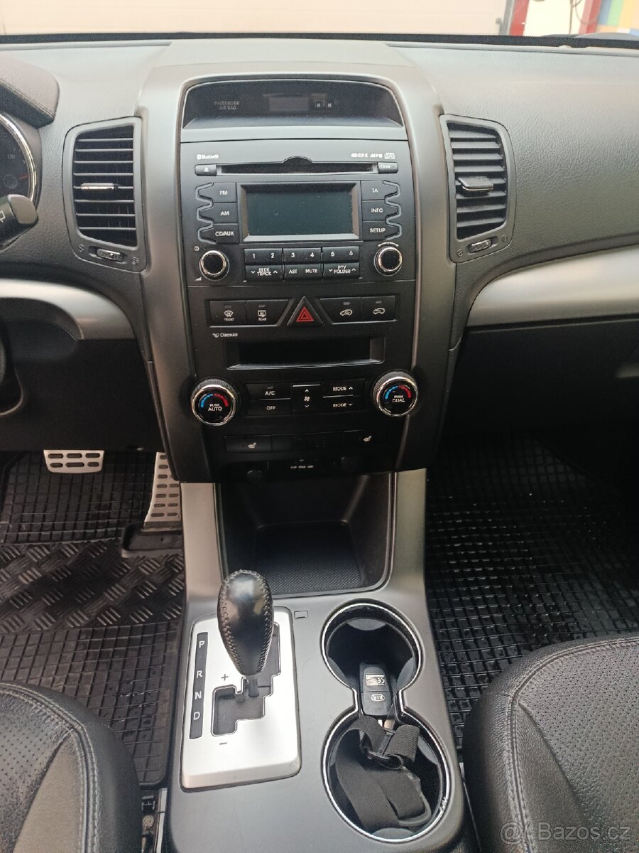 Kia Sorento - 11