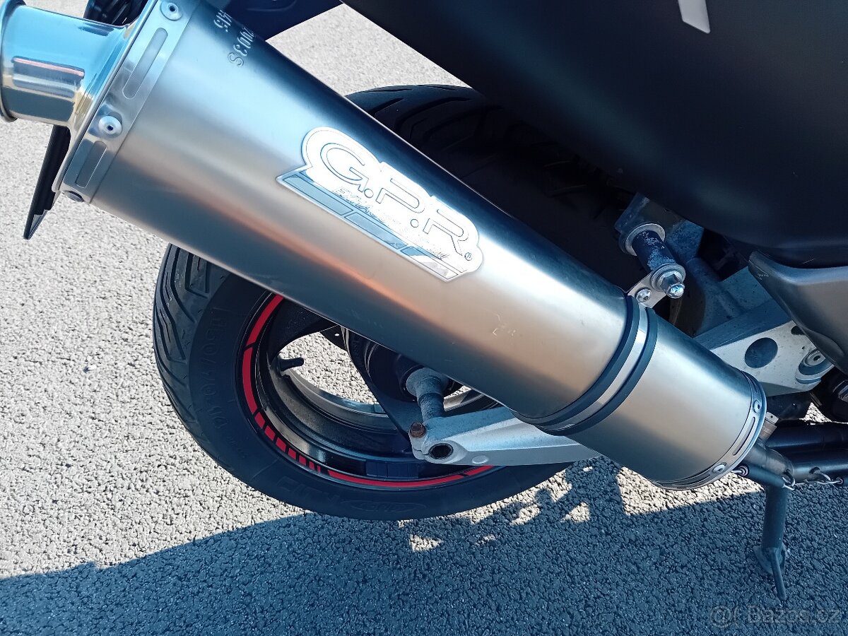 YAMAHA T-MAX 500 - 11