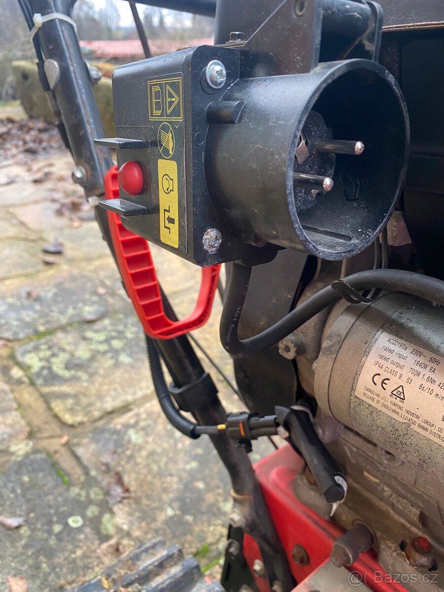 Sněžná fréza - 11