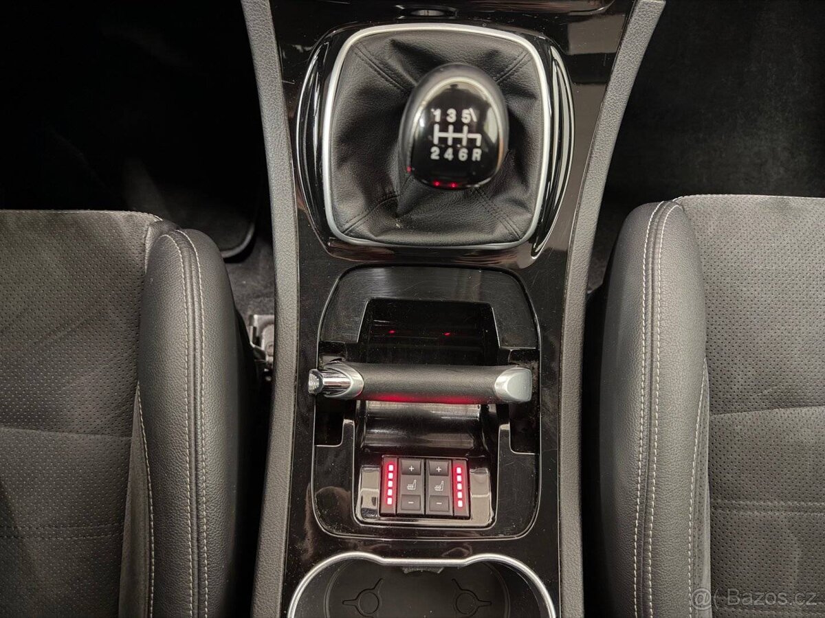 Ford Galaxy, 2.2 TDCi TITANIUM/7 MÍST/GPS - 11