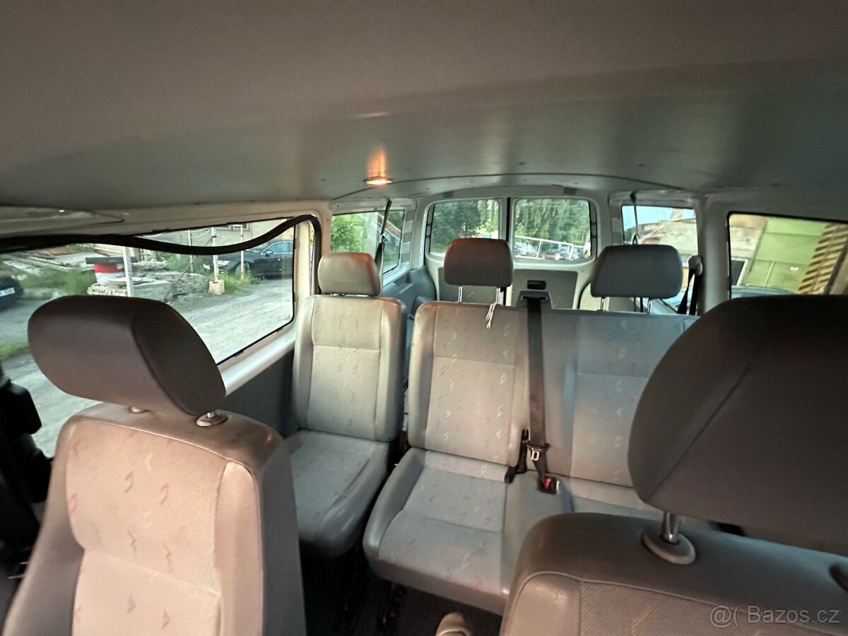 VW Transporter T5 7H 2.5TDI 96KW BNZ KPE L902 r.v. 2009 - 11