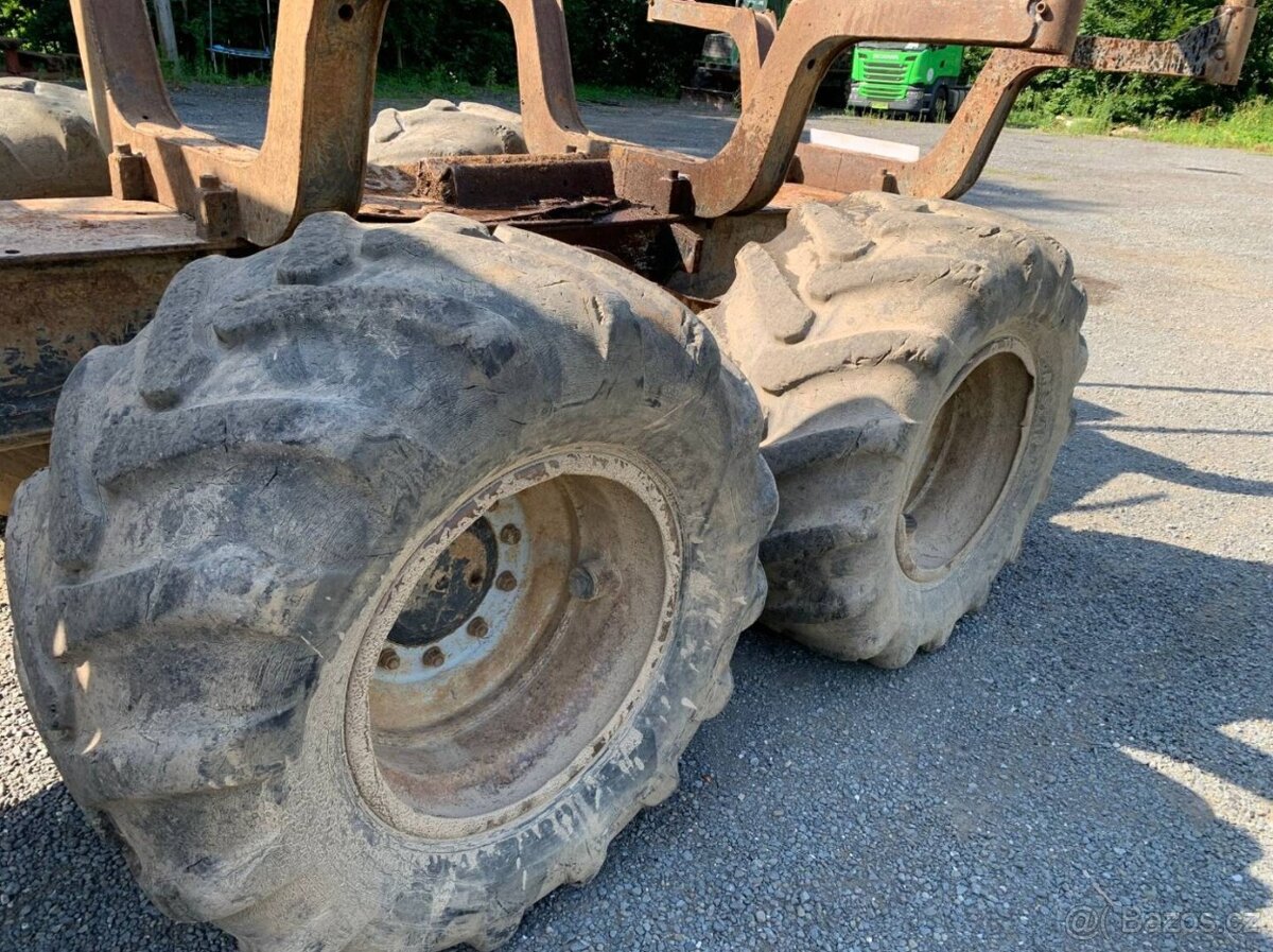 Vyvážečka VALMET 840.3. - 11