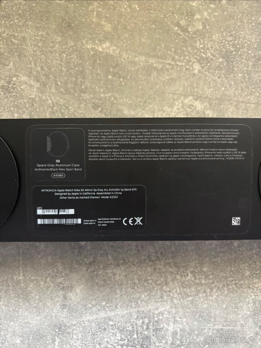 Apple Watch SE 44mm - 11