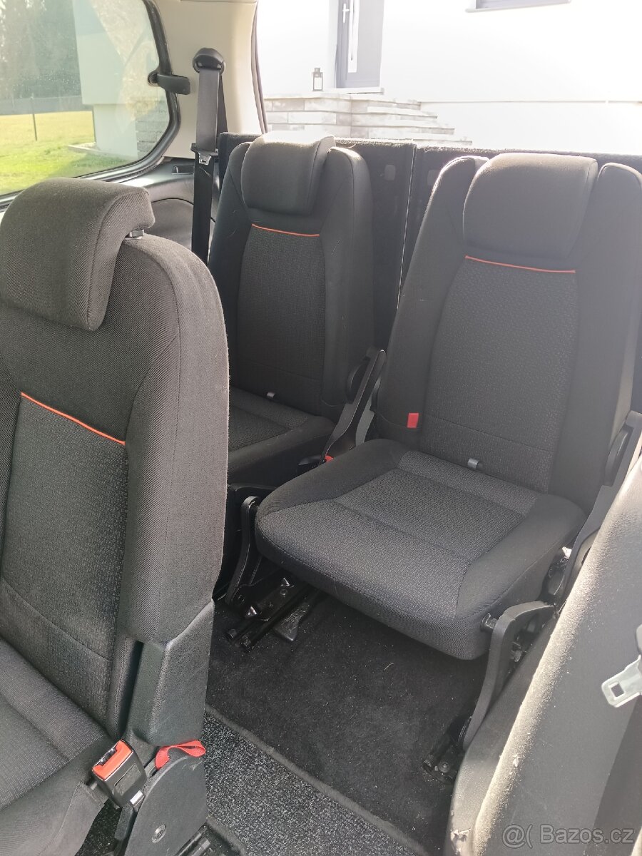 Ford Galaxy - 11