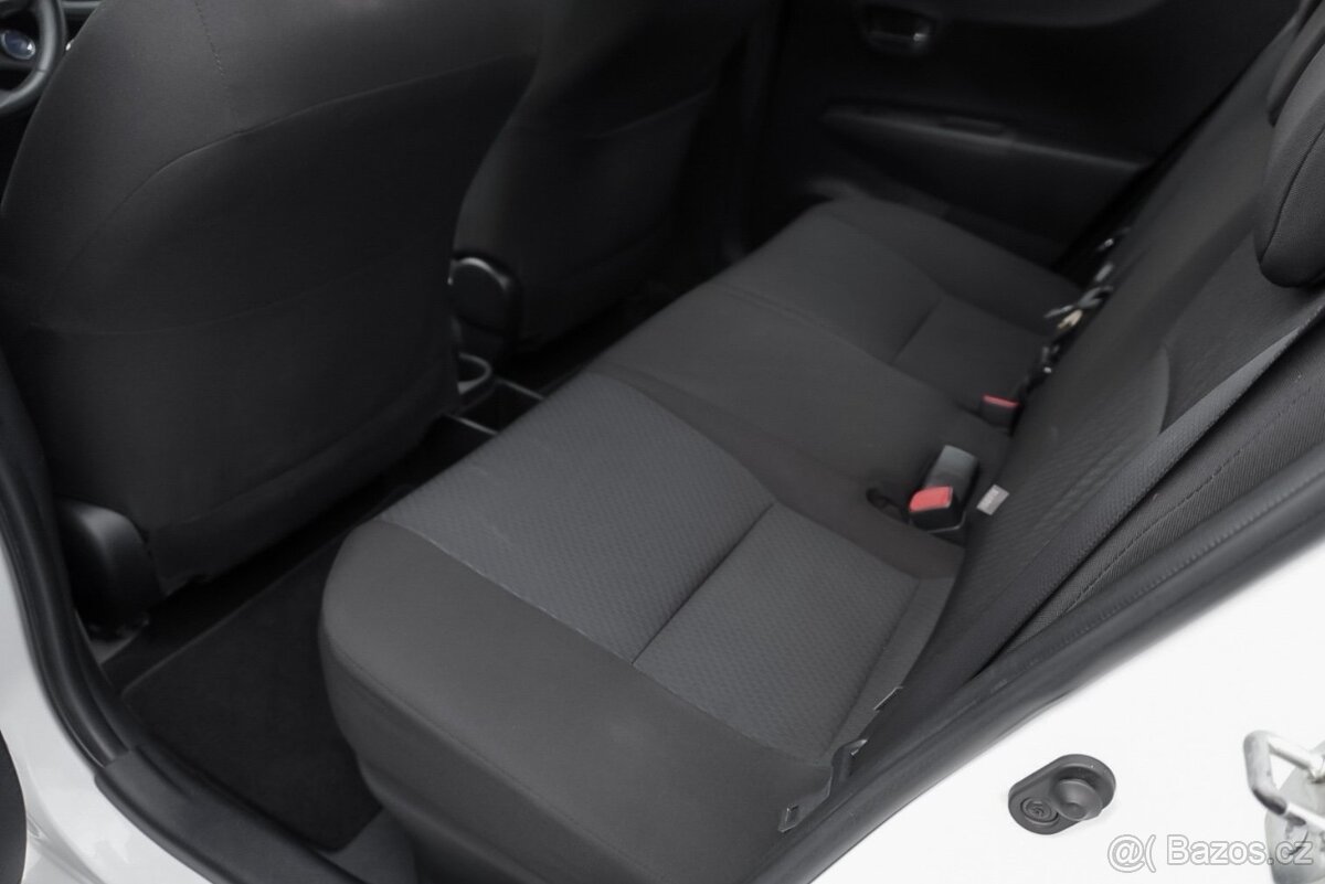 Toyota Yaris 1.5 Hybrid LOUNGE - 11