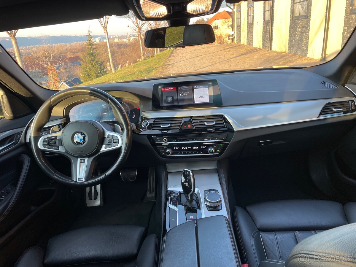 BMW Řada 5, 530 xDrive M-Sport CZ - 11