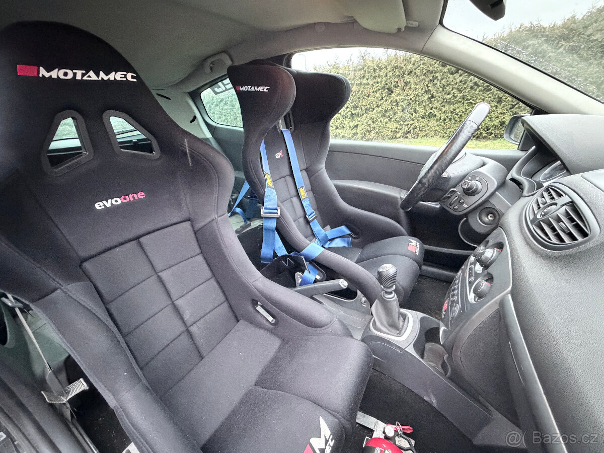 Renault Clio III RS 197 - závodní auto TOP STAV - 11