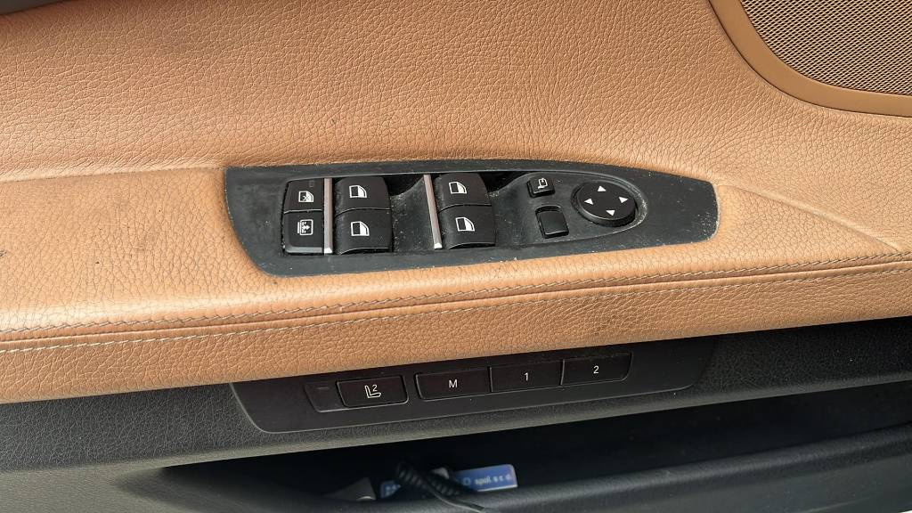 BMW 7 4,4 V8 32V Bi-Turbo - 11