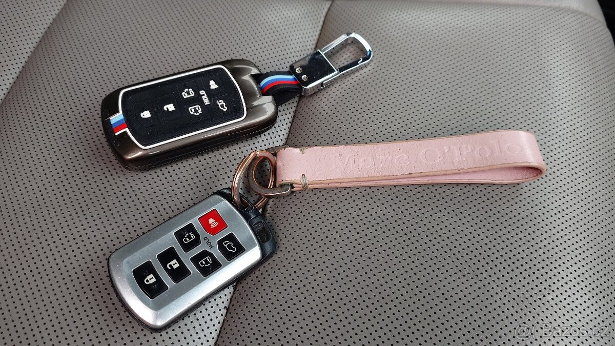 Toyota Sienna 3,5i 4x4 7 míst - 11