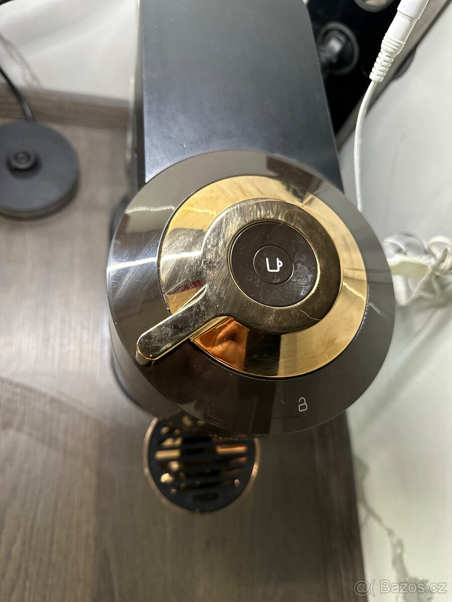 Kávovar Nespresso Vertuo Next s příslušenstvím - 11