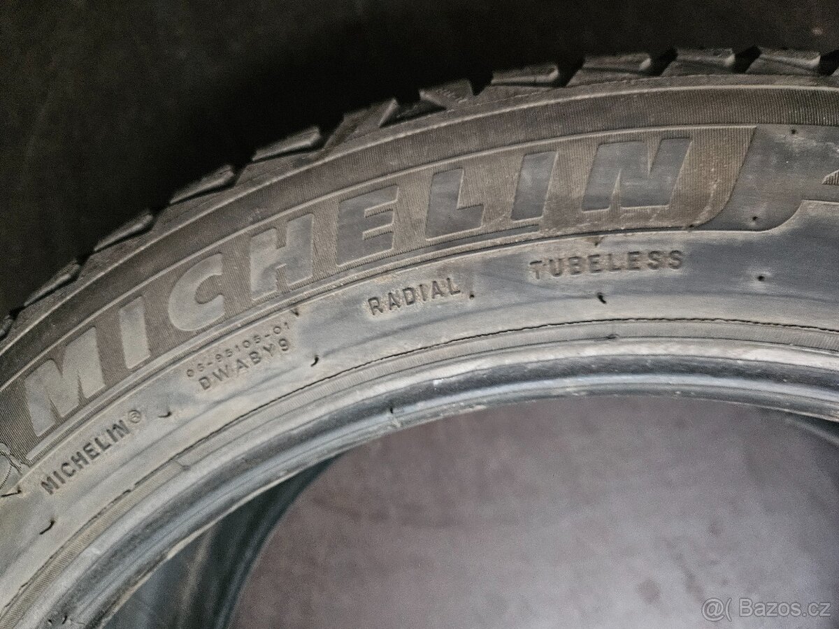 255/45R19 104H XL CrossClimate 2 SUV VOL MICHELIN - 11