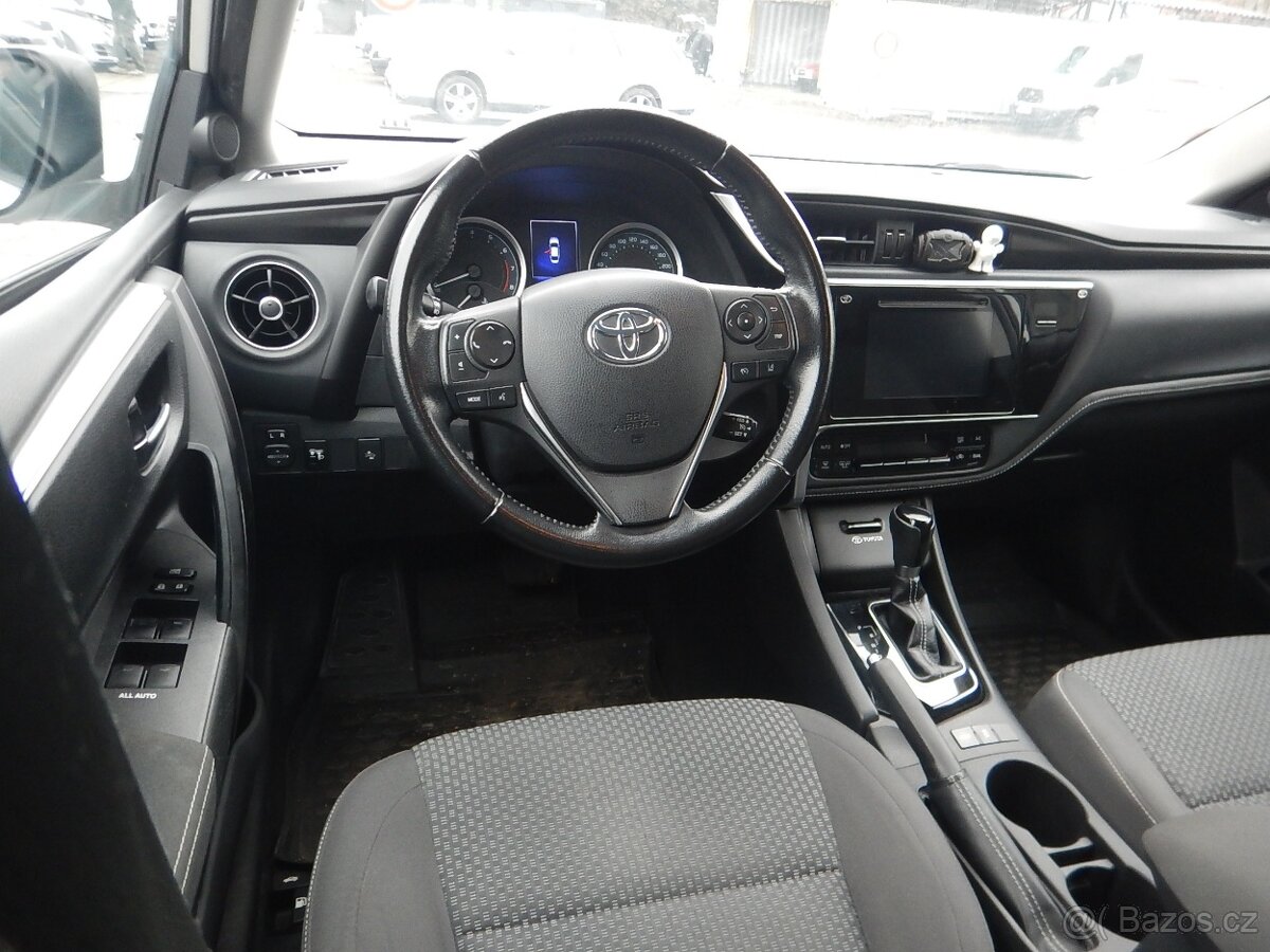 TOYOTA Corolla 1.6 VVTi, AUTOMAT, ČR, SERVISKA - 11