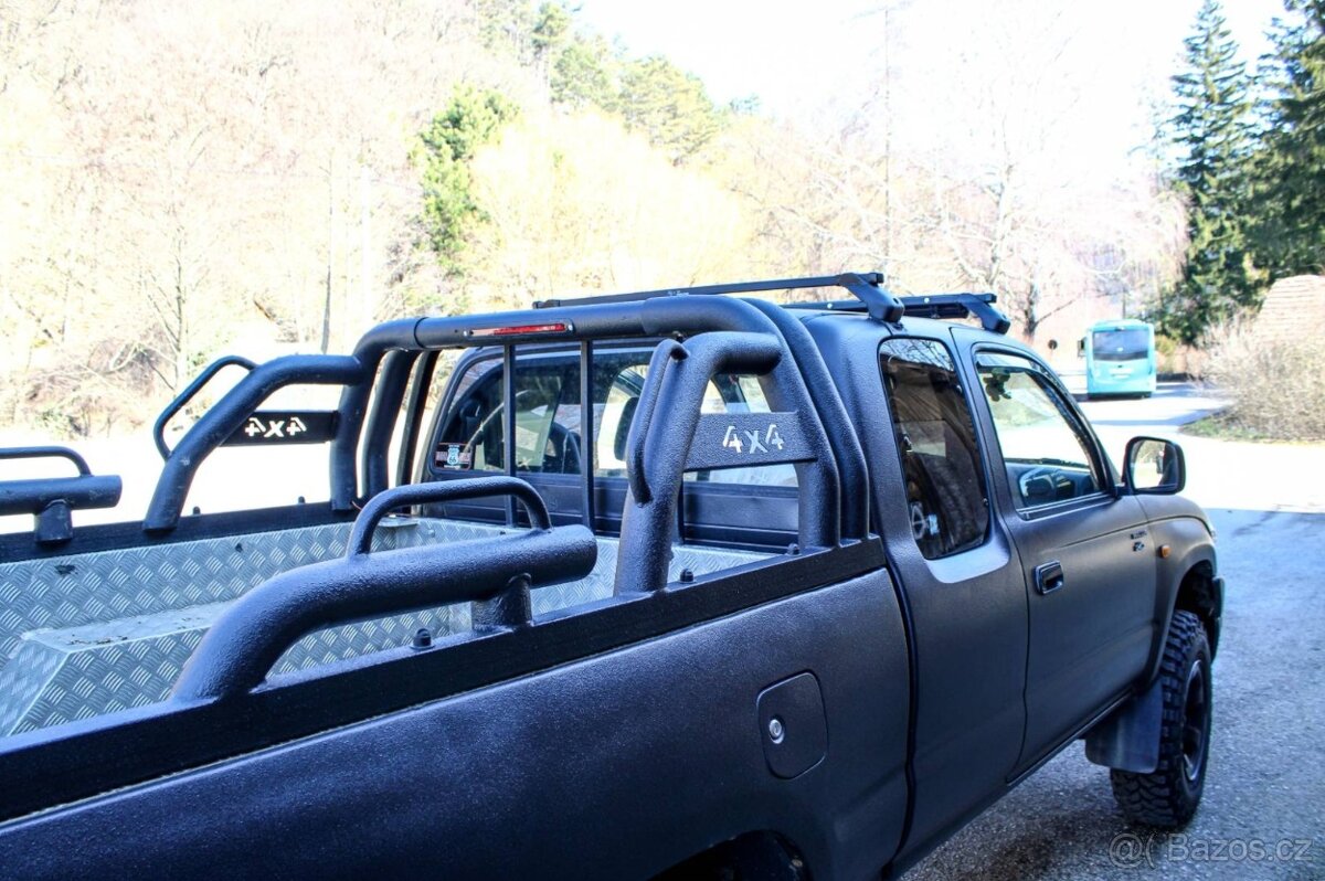 Toyota Hilux 2.5 D-4D Double Cab 4x4 - 11