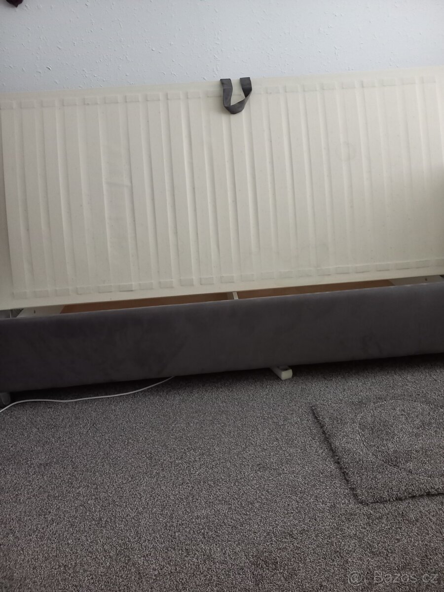 POSTEL - VELKY ÚLOŽNÝ PROSTOR - 11