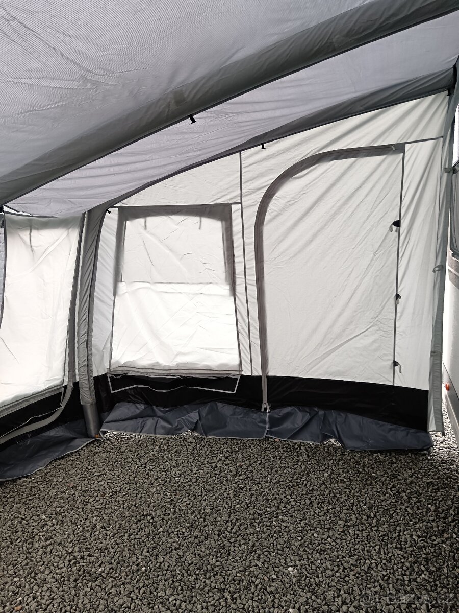 Karavan Hobby 470 r.v 2018 - 11