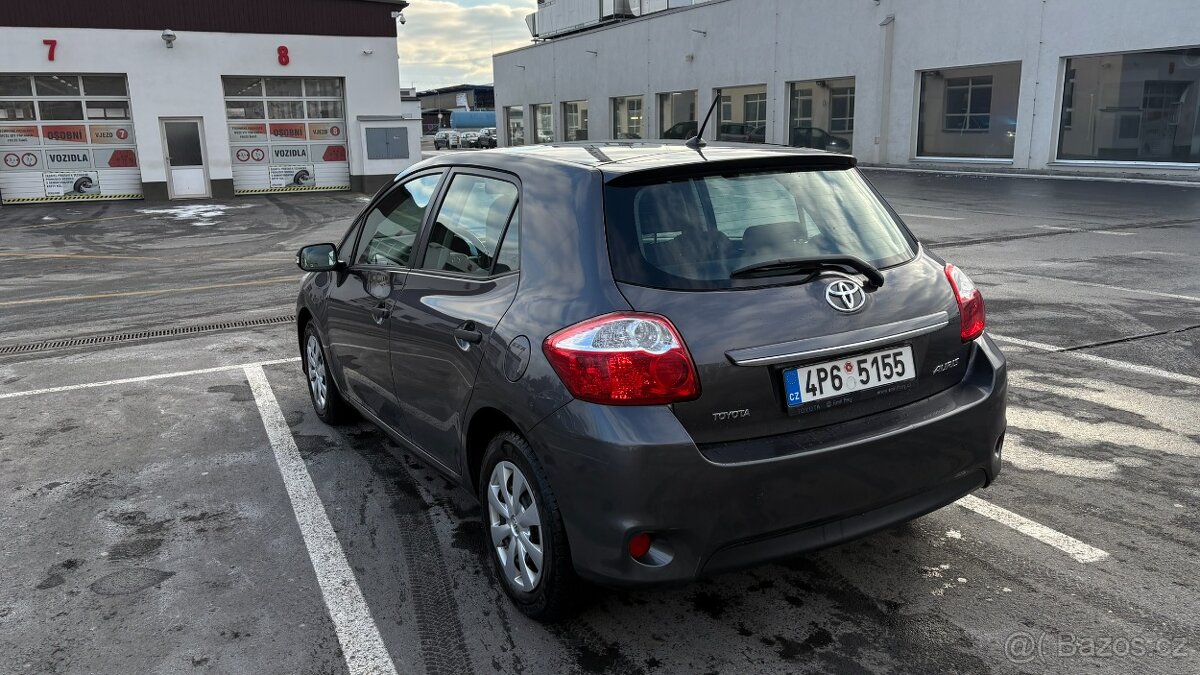 Toyota auris 1.33 vvti, 09/2010 - 11