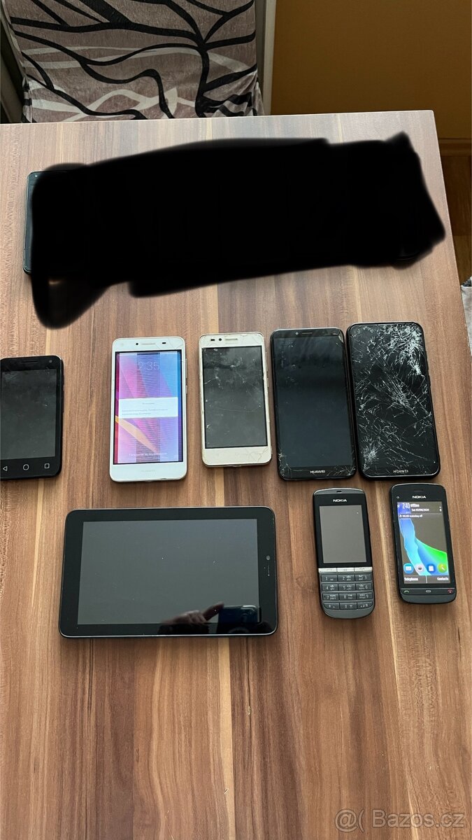 Prodám starši mobily - 11