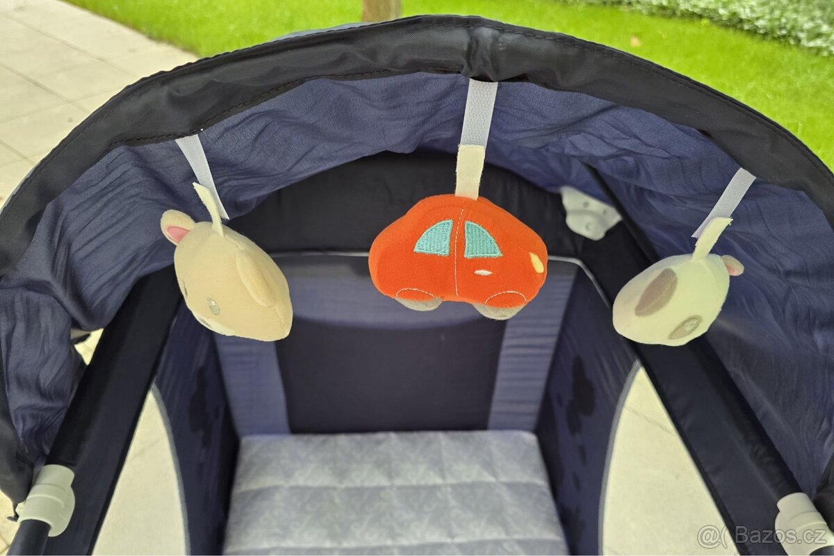 Cestovní postýlka - 11