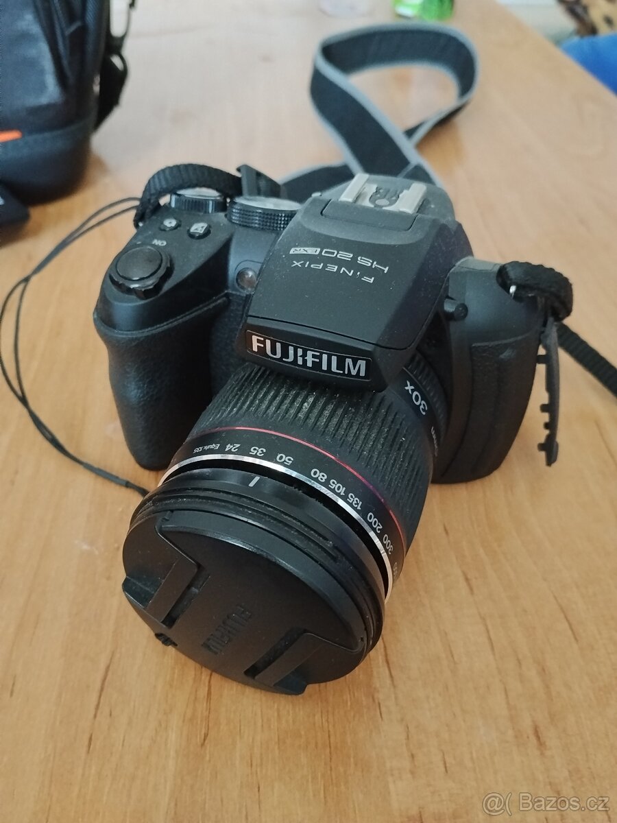 FujiFilm FinePix Hs 20 exr - 11