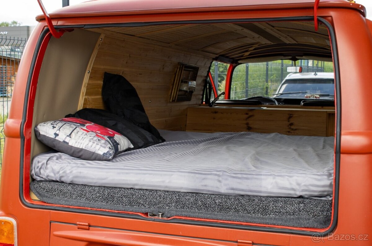 Volkswagen T2 Transporter - 11