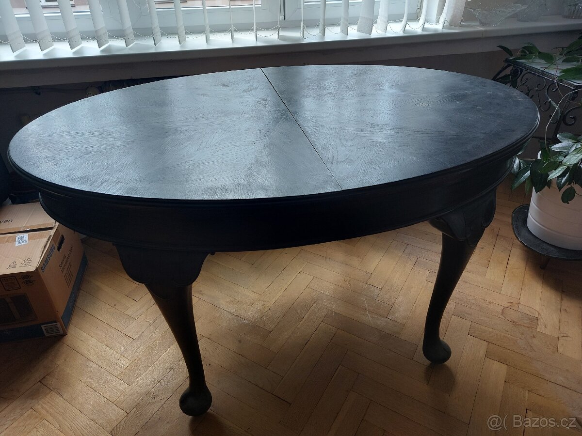 Starožitný stůl a 6 židlí - 11