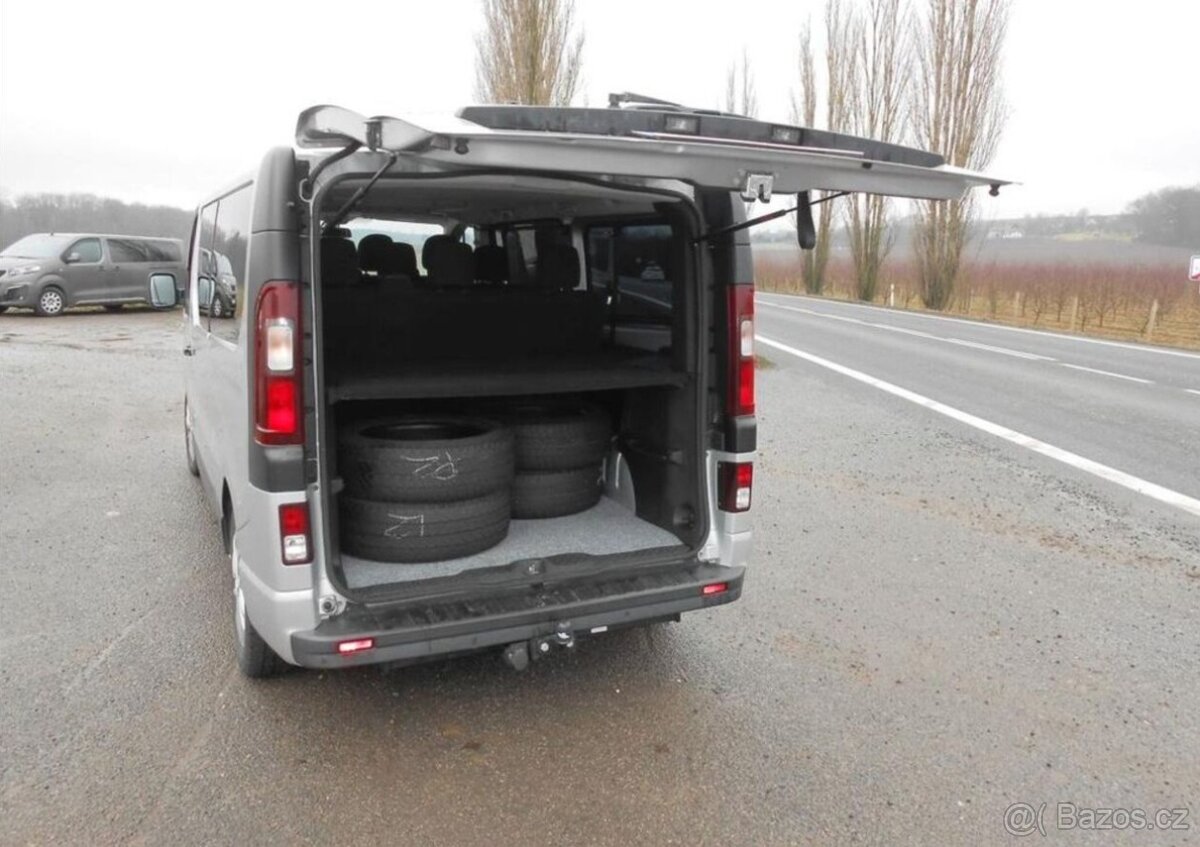 Opel Vivaro 1,6 92 kW 9 Míst Serviska nafta - 11