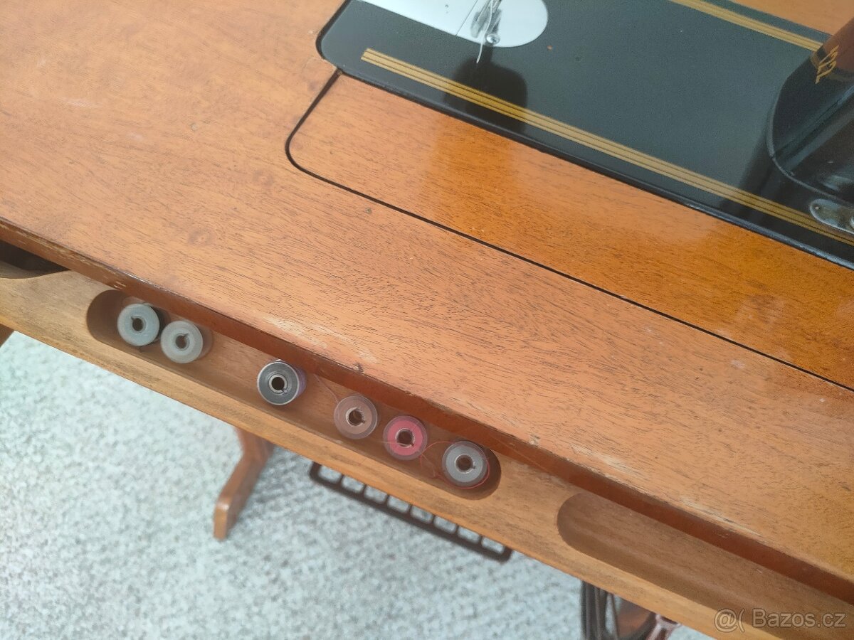 Šlapací šicí stroj Minerva - 11