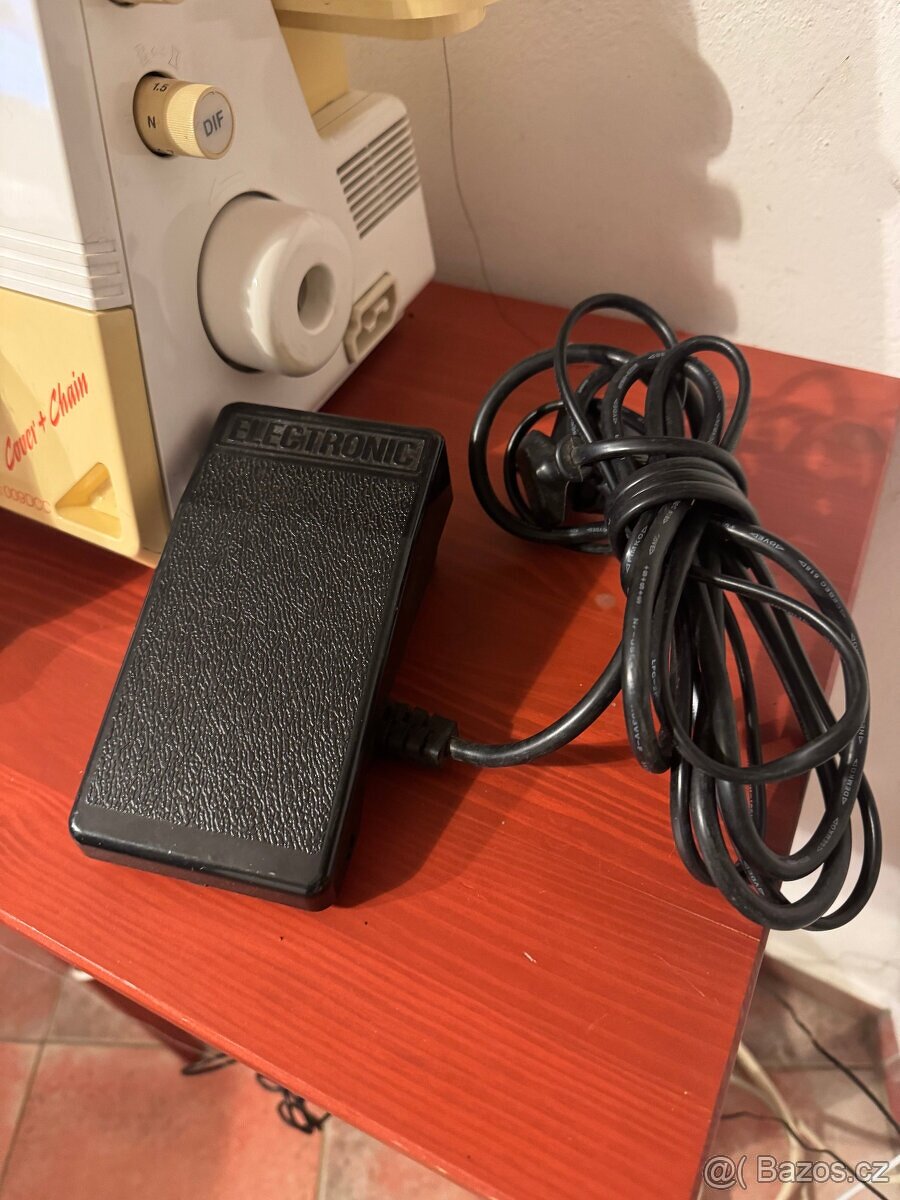 Coverlock Bernina 009DCC - TOP stav. - 11