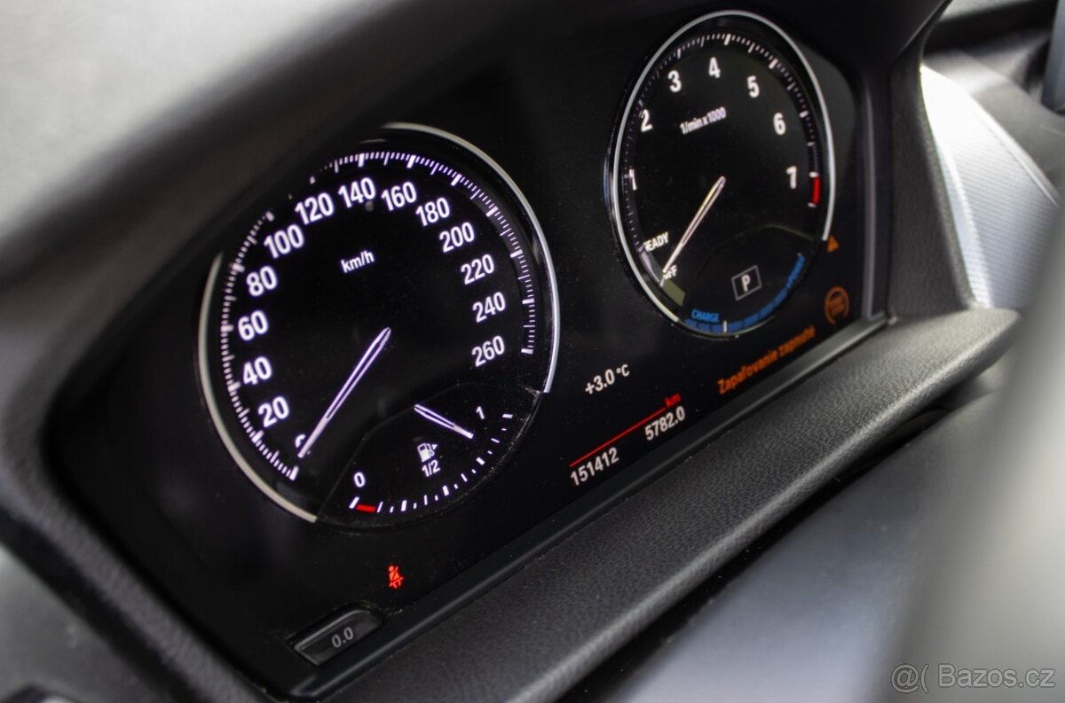 BMW Rad 2 Active Tourer 225xe iPerformance A/T odpočet DPH - 11