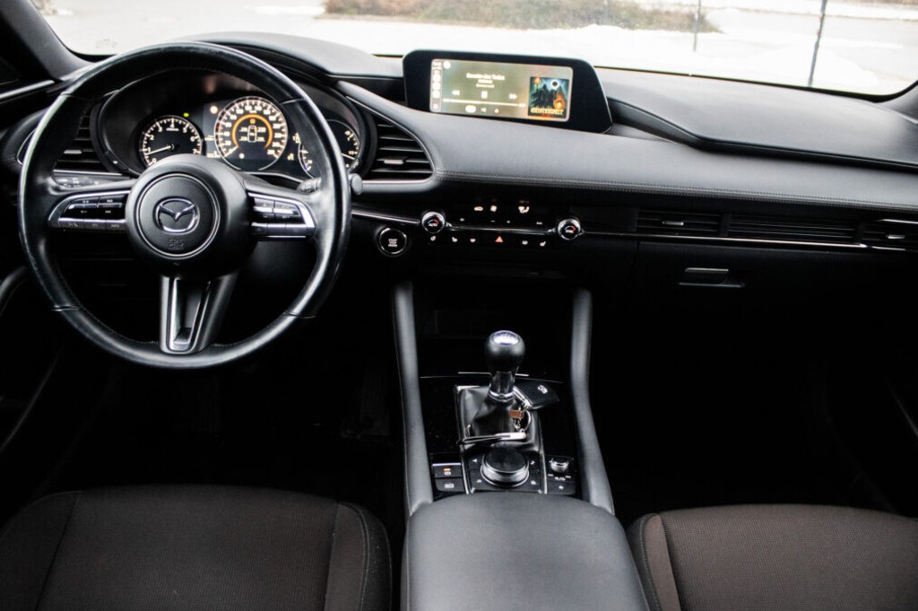 Mazda 3 90kW (2020). - 11