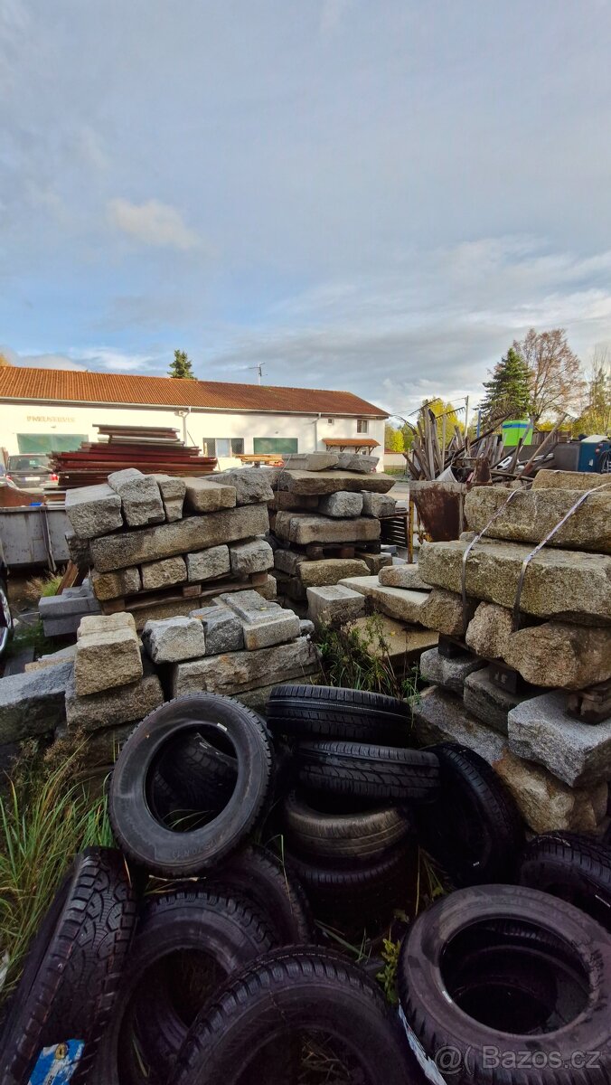 Žulové obruby a zápražáky (placáky) - 11