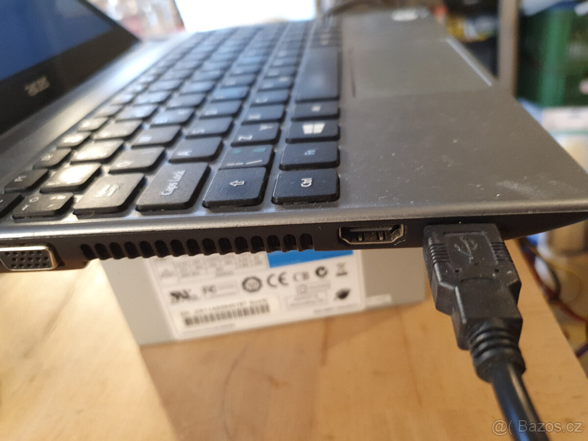 Prodám použitý notebook Acer Aspire V5-171 Intel Core i3 6GB - 11