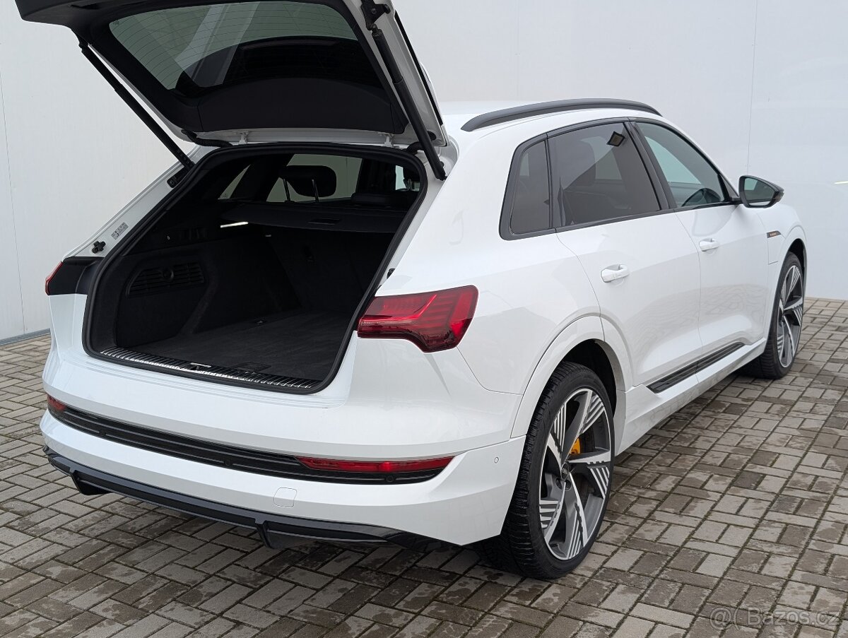 Audi E-tron S-Line 55 Quattro - 11
