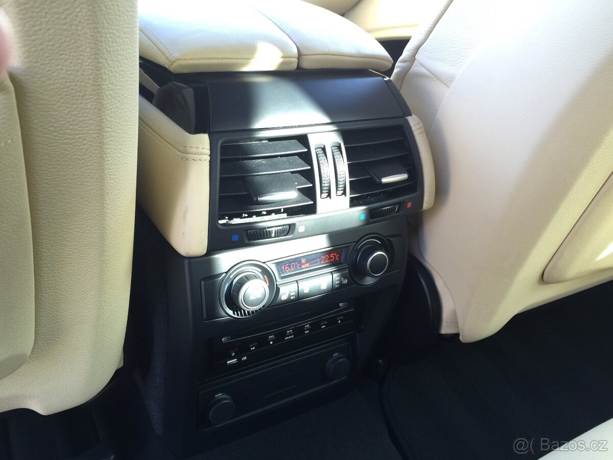 Bmw X5M - 11