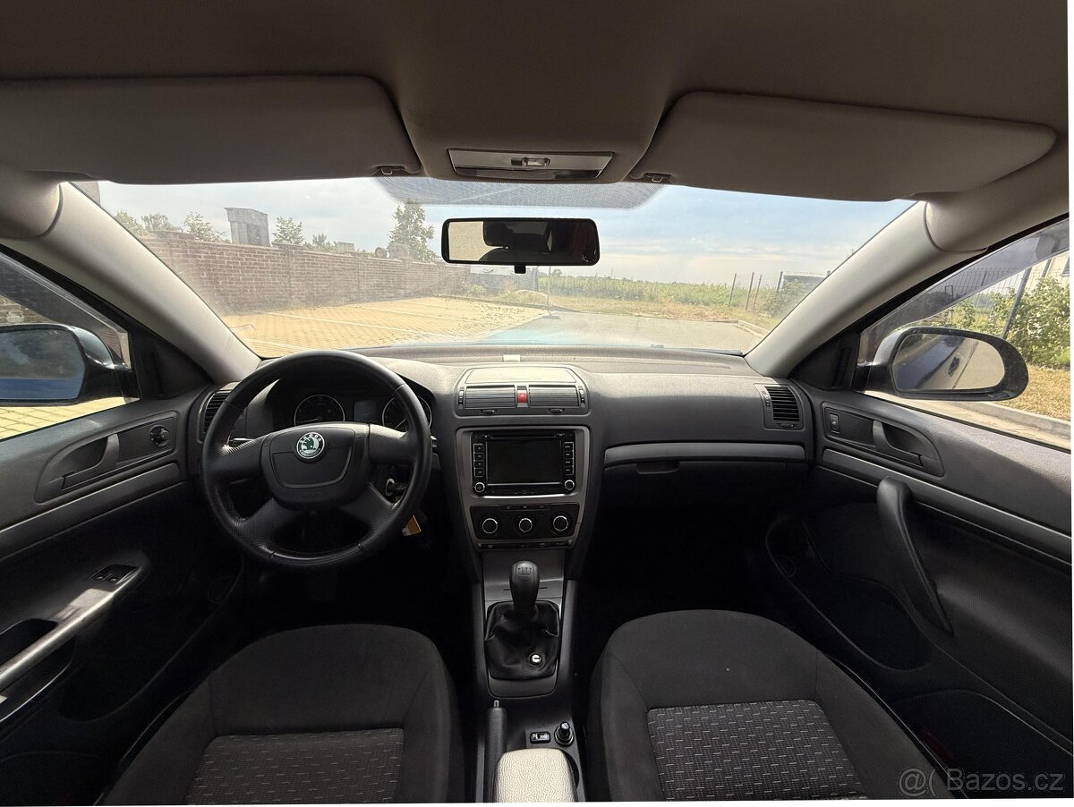 Škoda Octavia II 1.6 75kW rok 2011 - 11