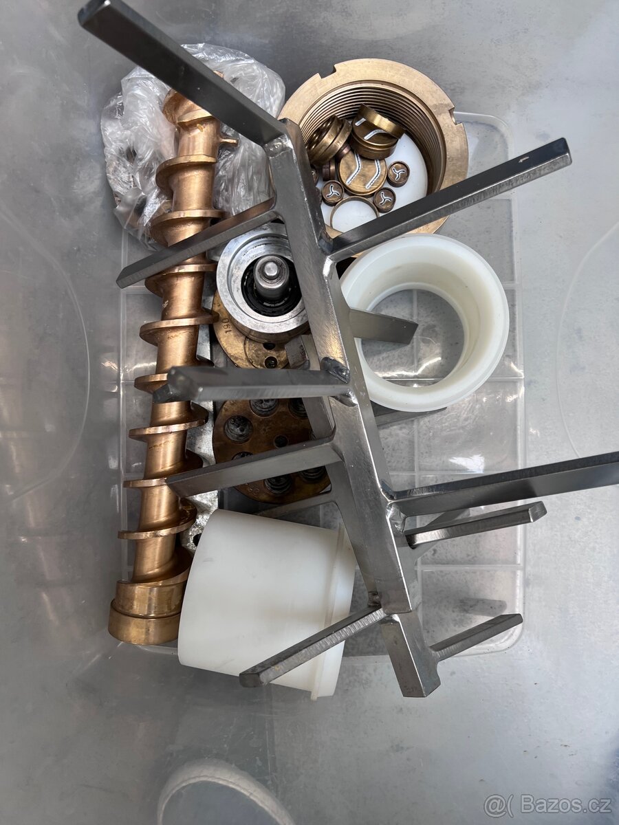 Vyrobnik testovin, stroj na vyrobu testovin + sušárna - 11