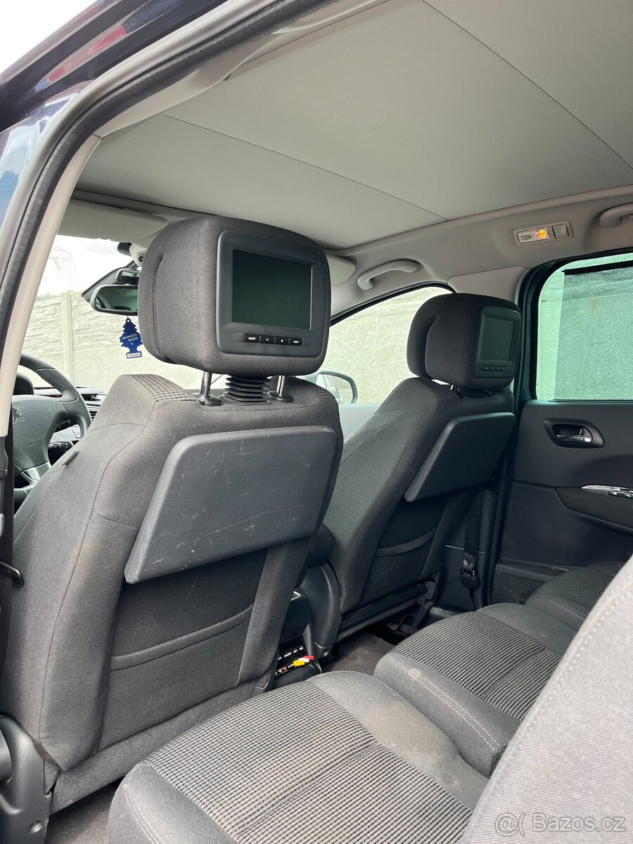 Peugeot 5008 1.6 THP - 11