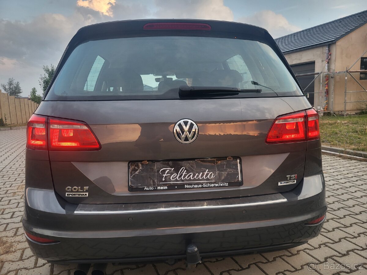 Volkswagen Golf Sportwan benzín - 11