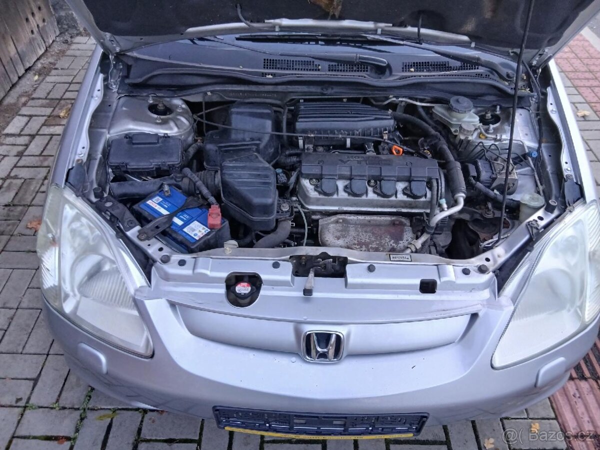 HONDA CIVIC 1.6i rok 2004 STK 12/2026 velmi pěkný stav - 11