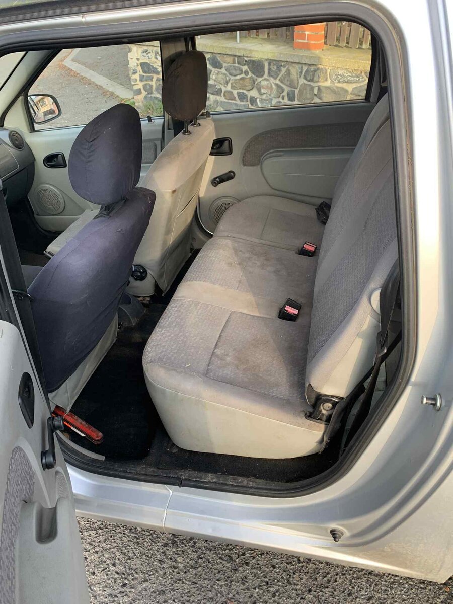 Dacia Logan 1.5 dci - 11