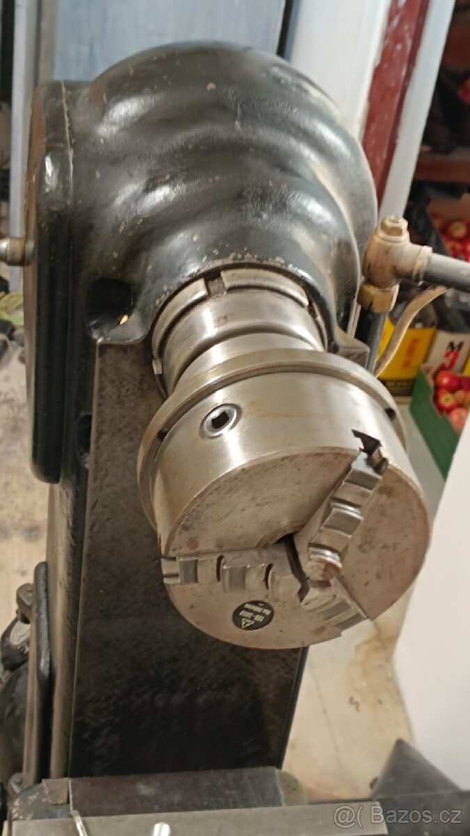 Historický soustruh kombinovaný s frézou. - 11
